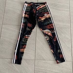 adidas woman’s Leggings with Black and Multicolor Pattern